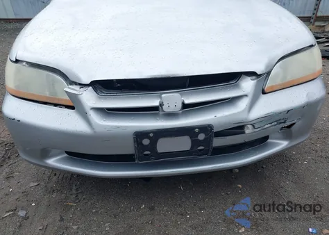 2000 Honda Accord 2.3 Lx из США, поврежденный, VIN 1HGCG5648YA030970